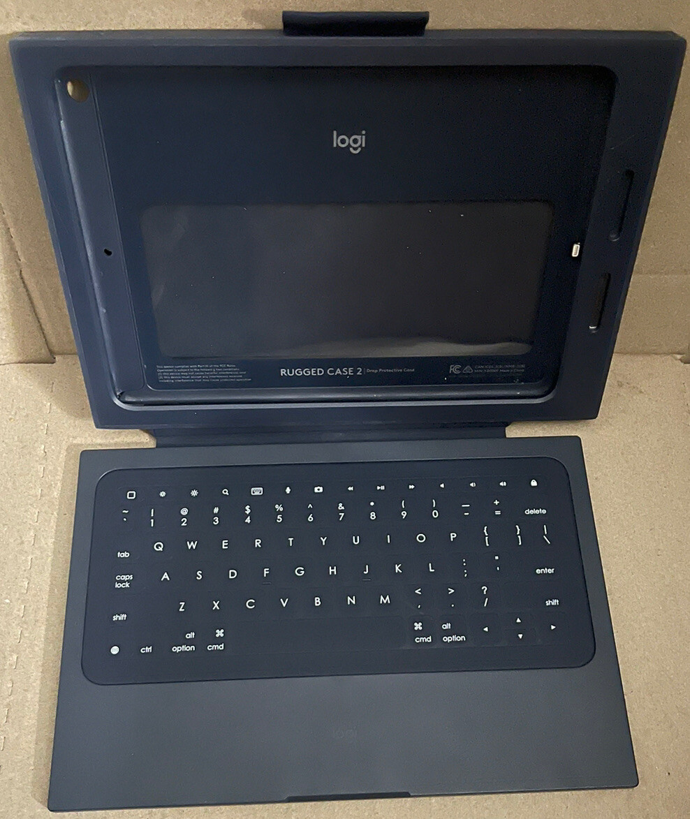 10 Logitech IPad Rugged Combo 2 Cases Navy Blue Complete Used 5th 6th Gen IPads