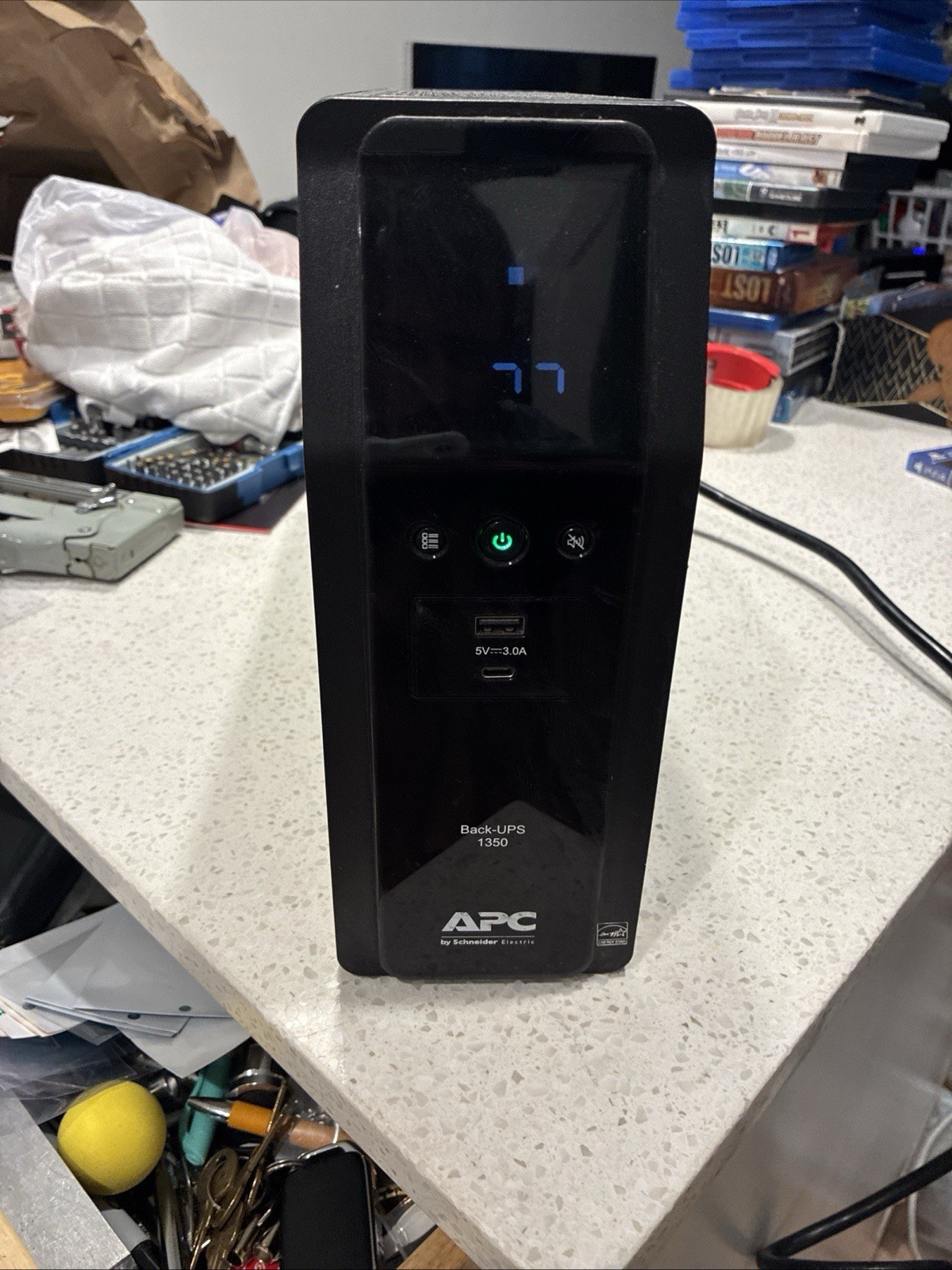 APC Back-UPS 1350