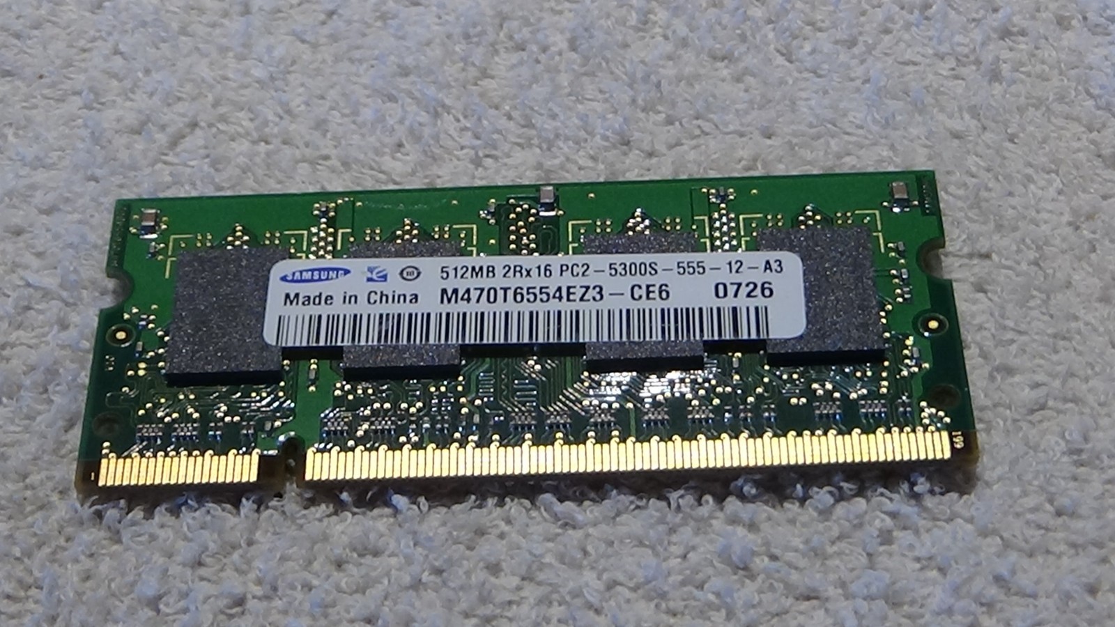 Samsung PC5400 512 MB SO-DIMM 667 MHz DDR2 Memory (M470T6554CZ3-CE6)