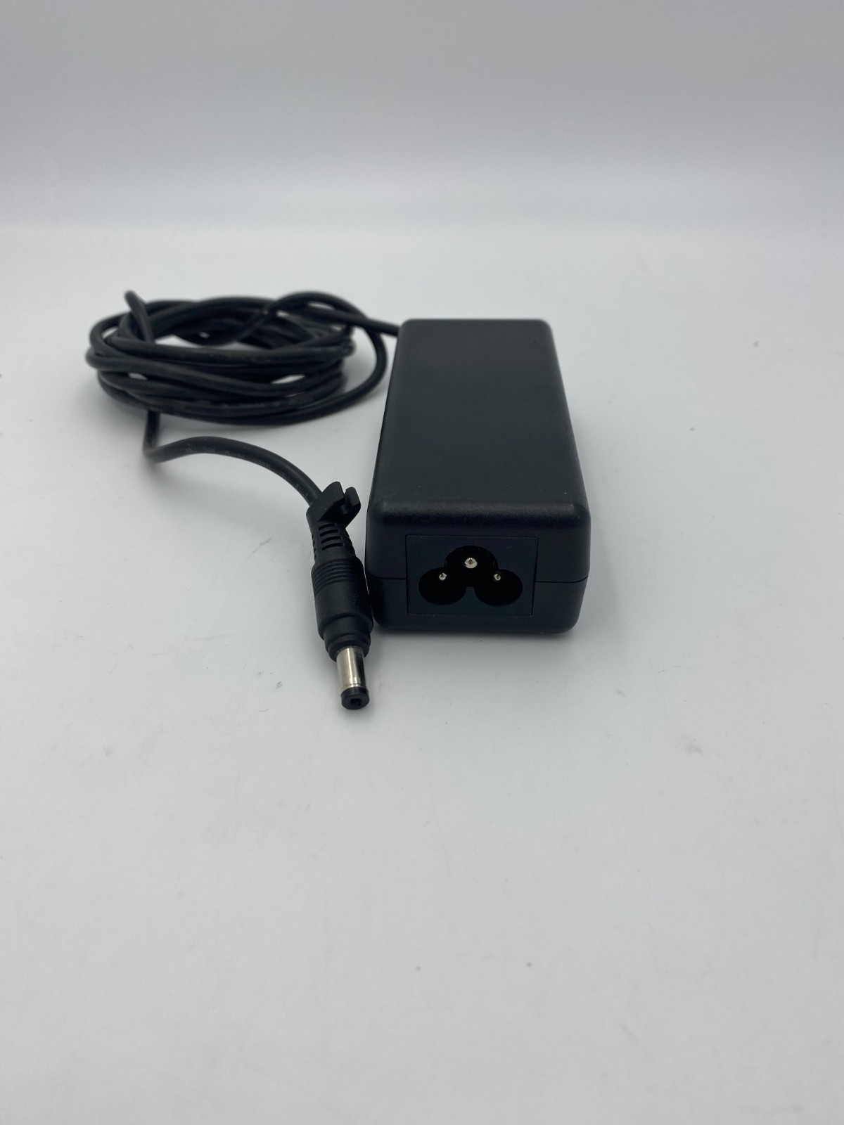 Compaq Power Supply Series: PPP005L, 100V-240V, Output: 18.5V