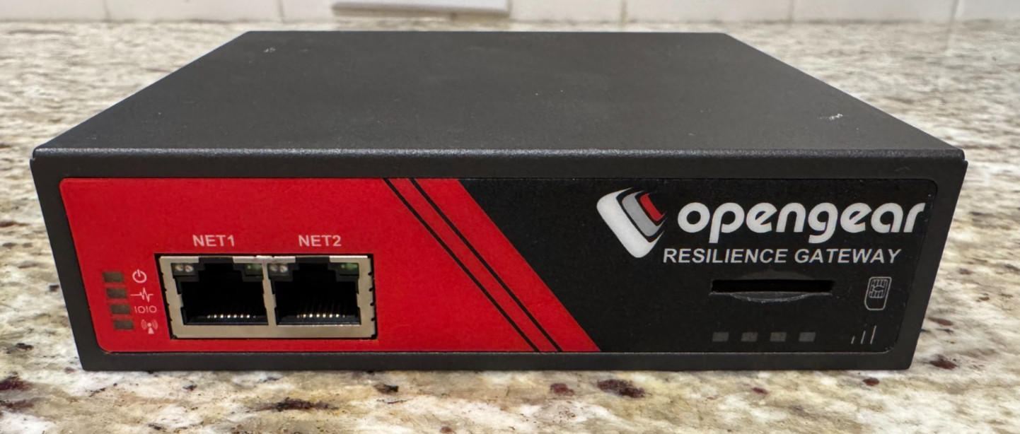 Opengear ACM7004-2-LV