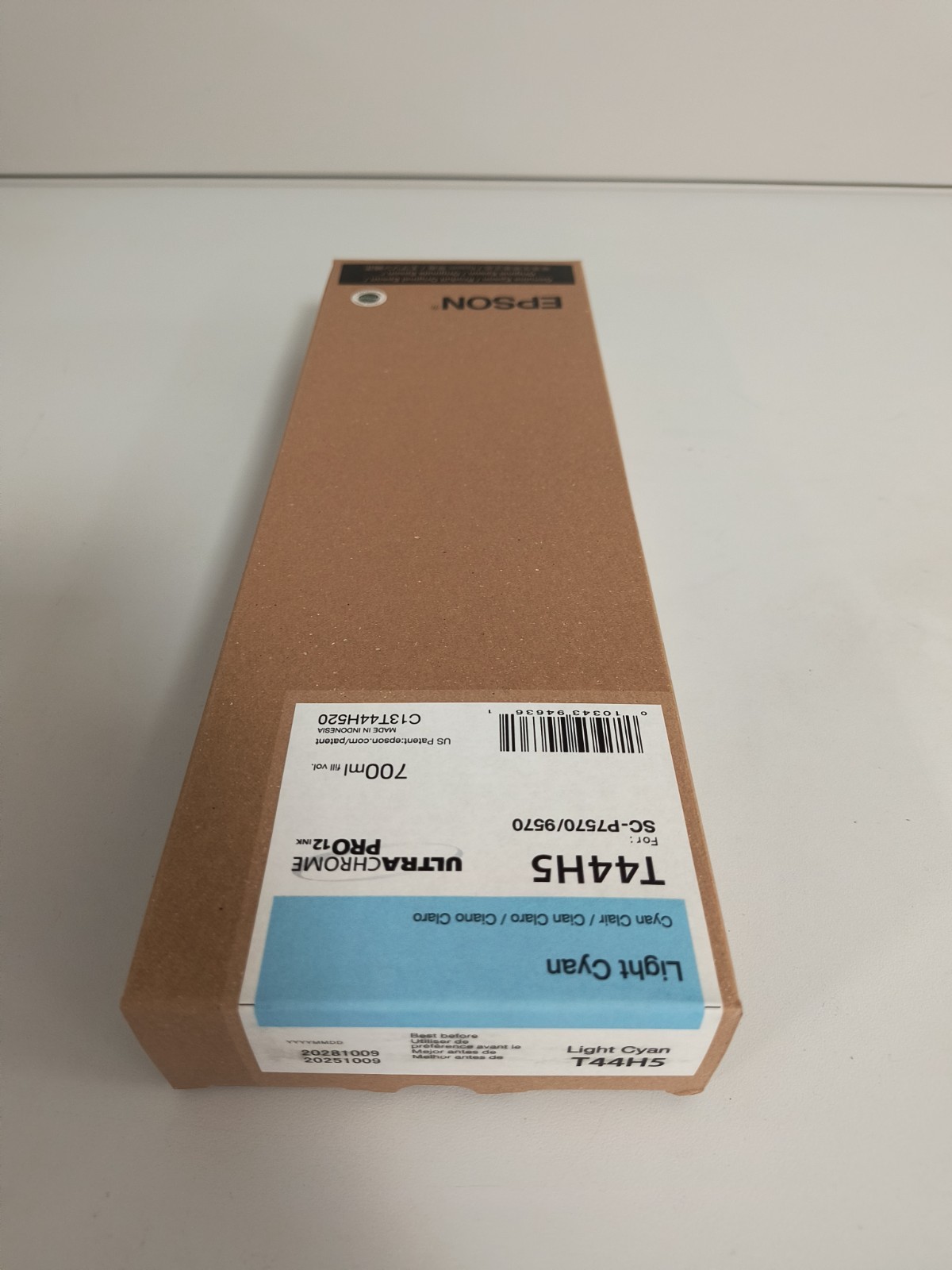 Genuine Epson T44H5 700ml Light Cyan Ink Cartridge for 7570/9570 Series Printer