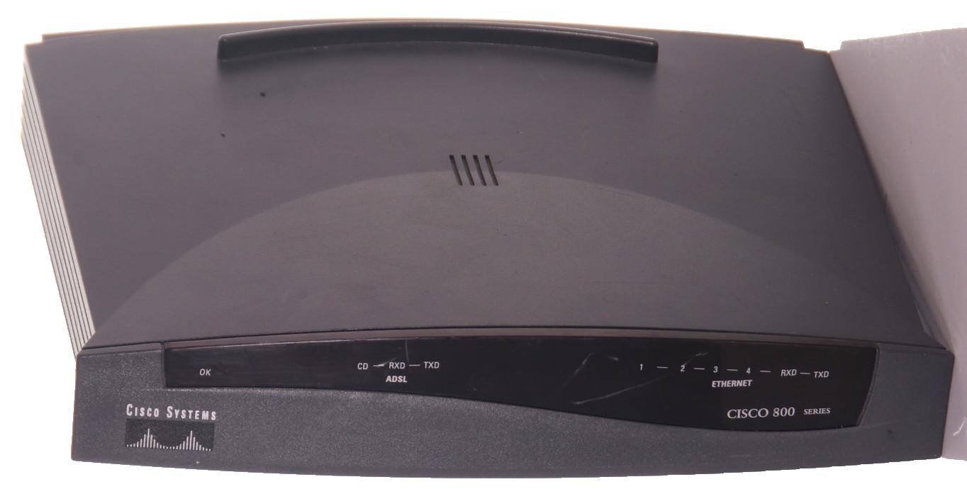 Cisco Systems Cisco 800 Series Ethernet Router 47-14503-01 Rev A2 w/ AC Adapter