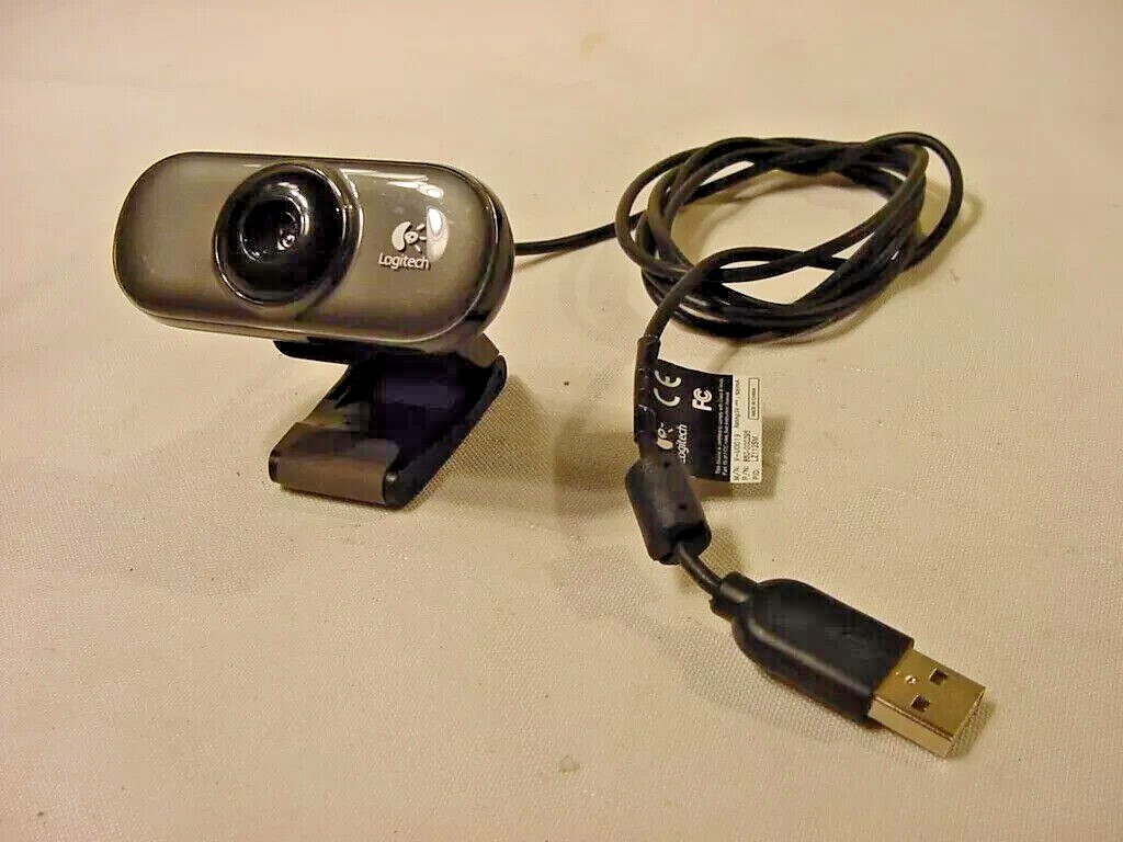 Logitech C210 V-U0019 Webcam Microphone 1.3MP 640x480 Video Capture Camera USB