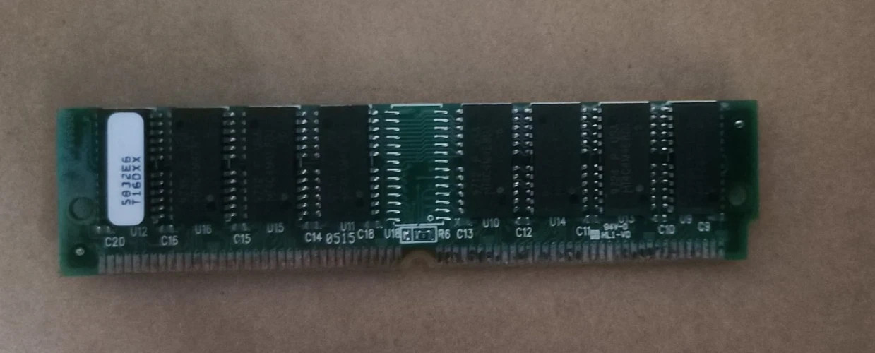 4x Integral DRAM SIMM EDO 32MB 60ns 72-PIN Memory modules S832E-T16DXX - NEW()