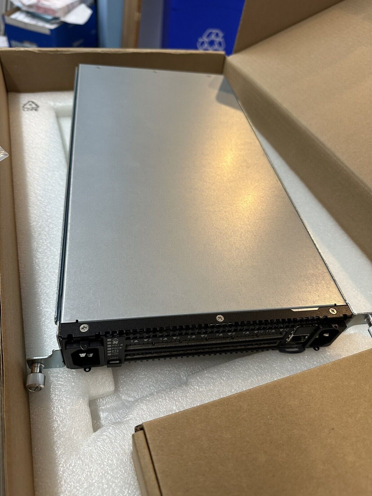 *Open Box* MELLANOX SX6005 12-PORT INFINIBAND Switch, INCLUDES 10xQSFP 1m Cables