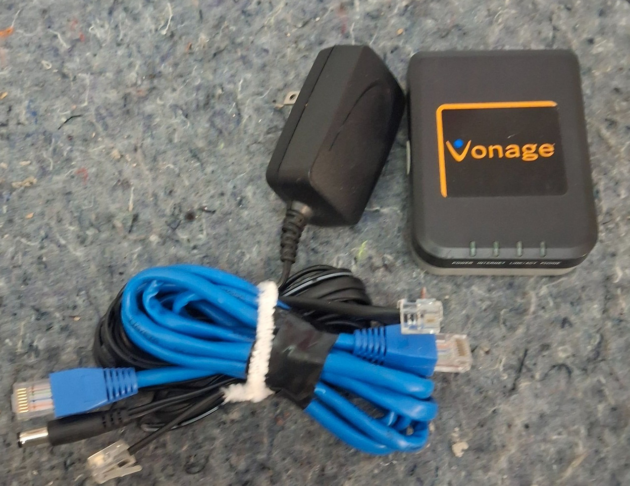 Vonage VoIP Phone Service Adapter Model HT701 Grandstream Internet Telephone
