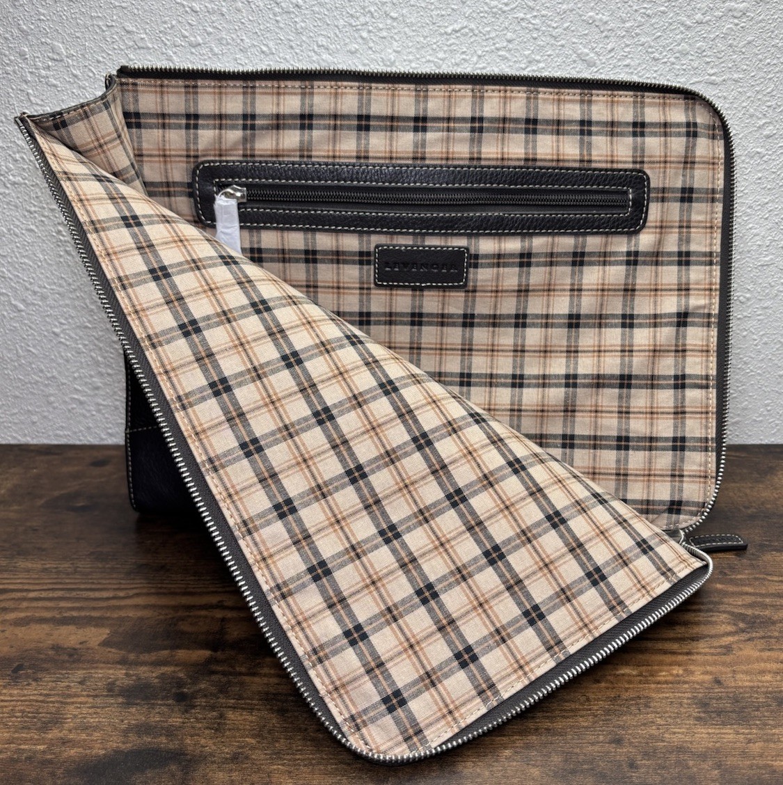 LEVENGER Bomber Jacket Briefolio