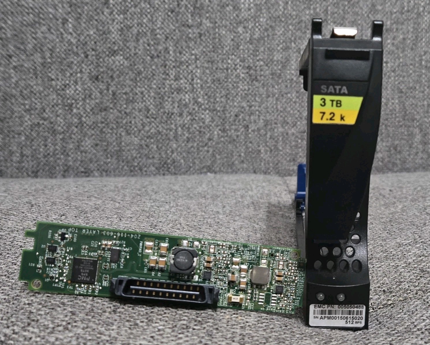 EMC 005050488 SATA Hard Drive Caddy Standalone
