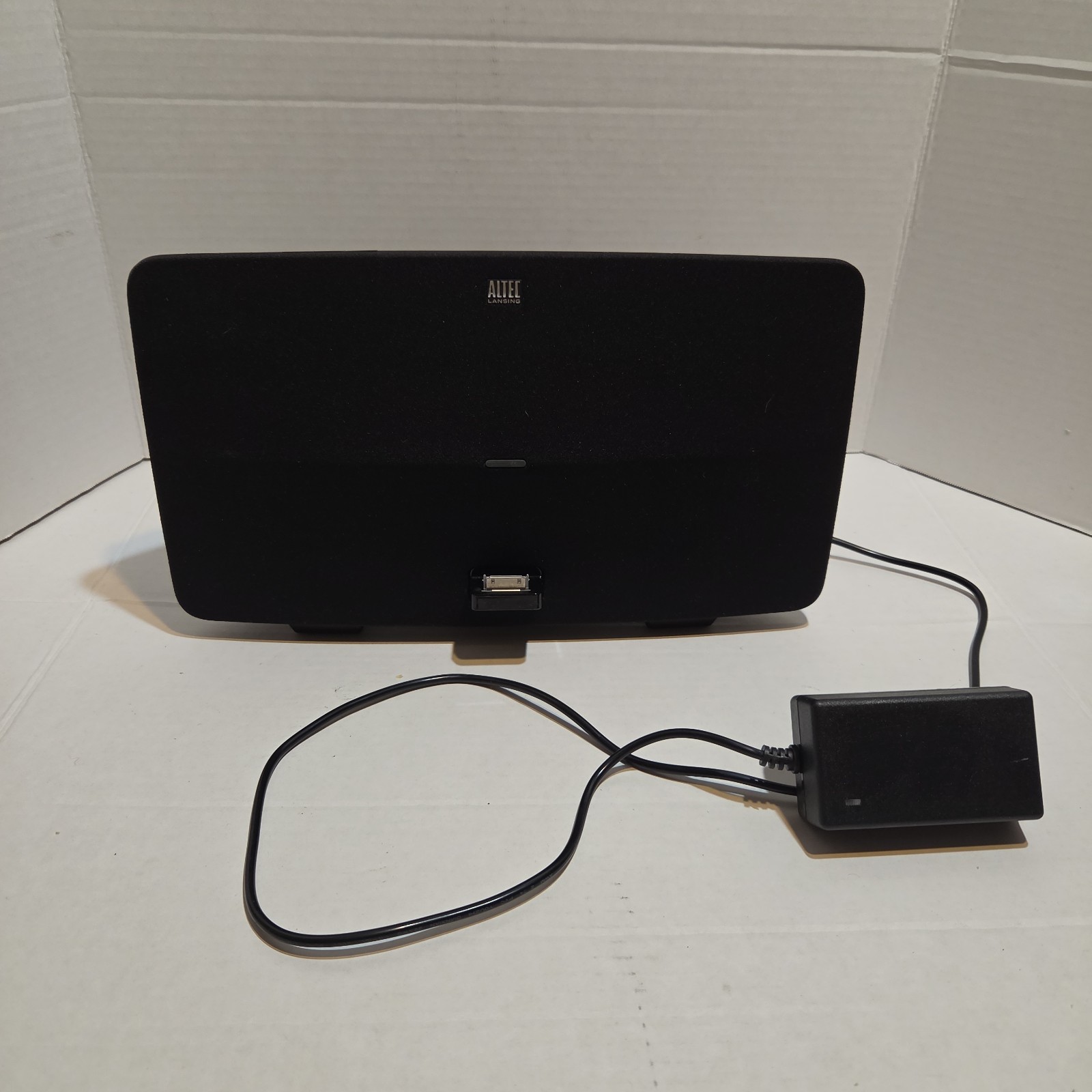 Altec Lansing Octiv 650 M650 Powered Audio System Speaker Dock