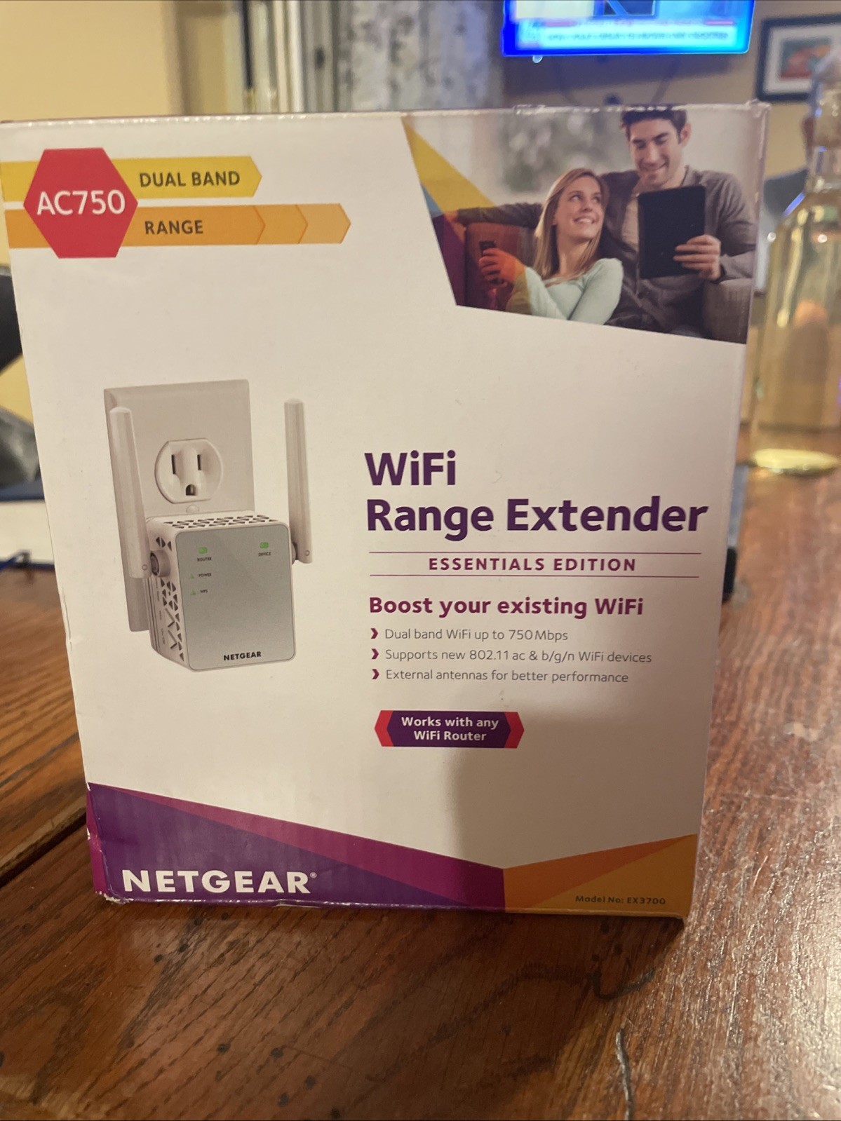 NETGEAR AC750 Wi-Fi Range Extender Model EX3700 UPC 606449108484