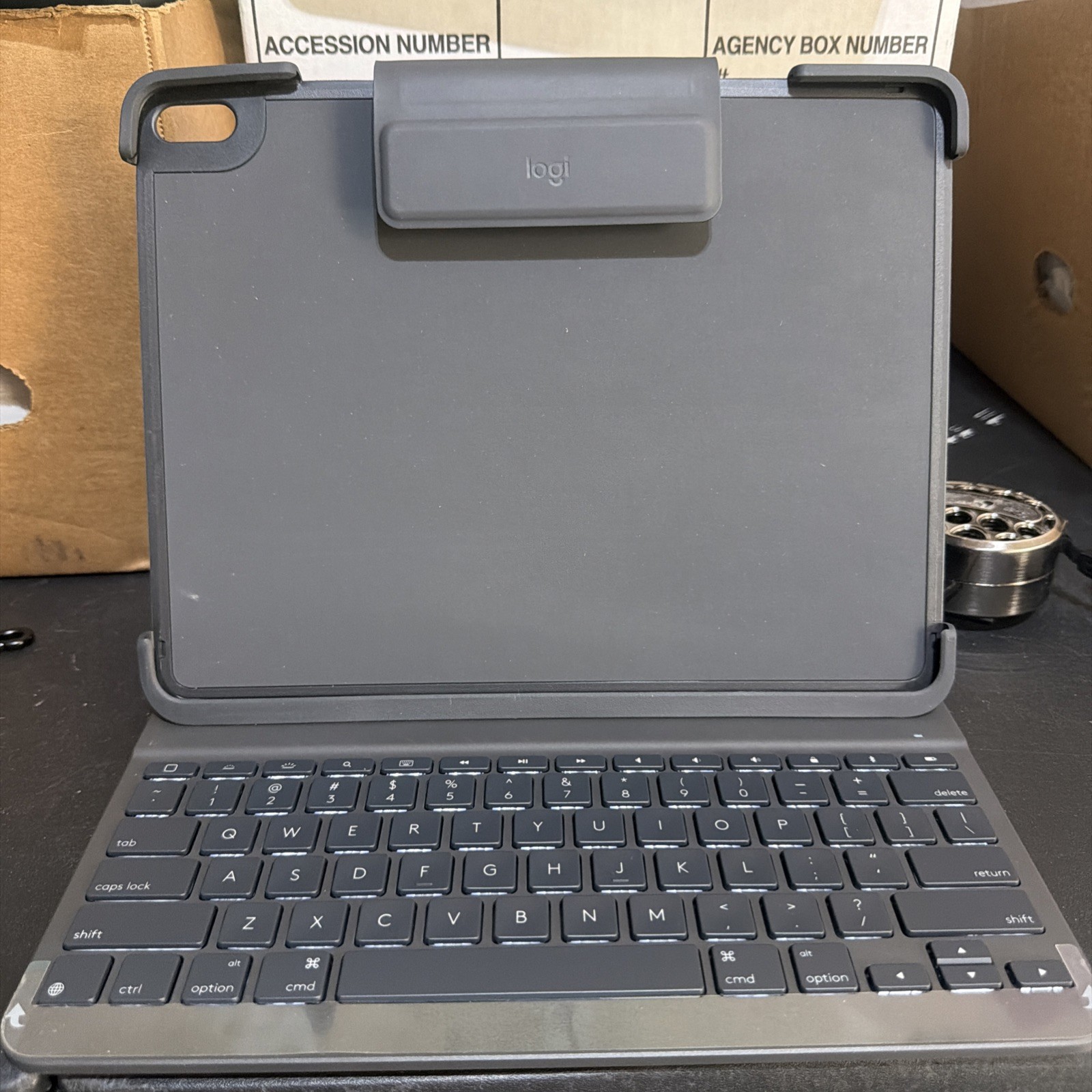 Logitech - Slim Folio Pro Keyboard Folio for Apple iPad Pro 12.9" (3rd & 4th Gen
