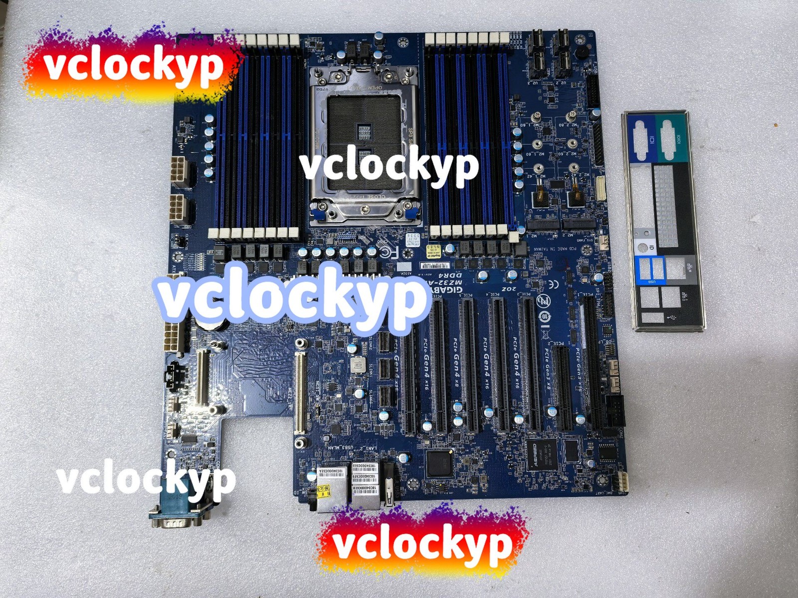 GIGABYTE MZ32-AR0 Server Motherboard