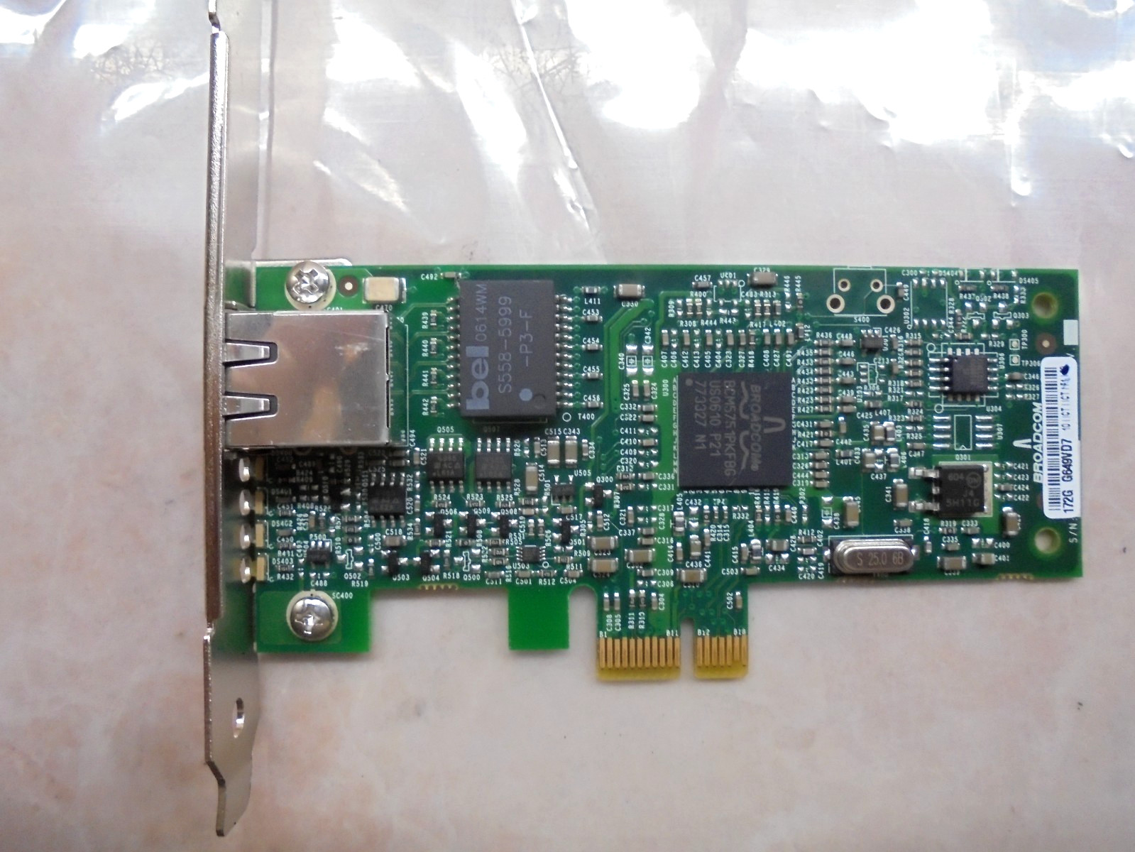 Broadcom E-G021-04-2613(B) PCI-E Network Card 393477-001 393626-001