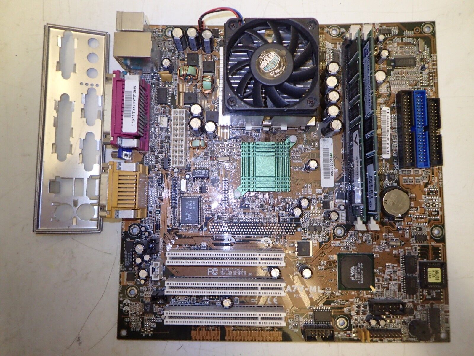 Asus A7V-VM REV 1.08 Socket 462 AMD Motherboard+ CPU / Memory