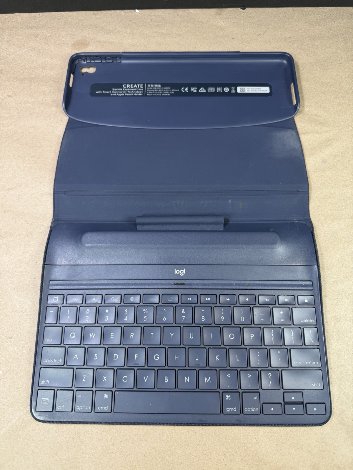 Logitech Create Y-U0030 Backlit Keyboard Case (NO PEN) Ships Fast