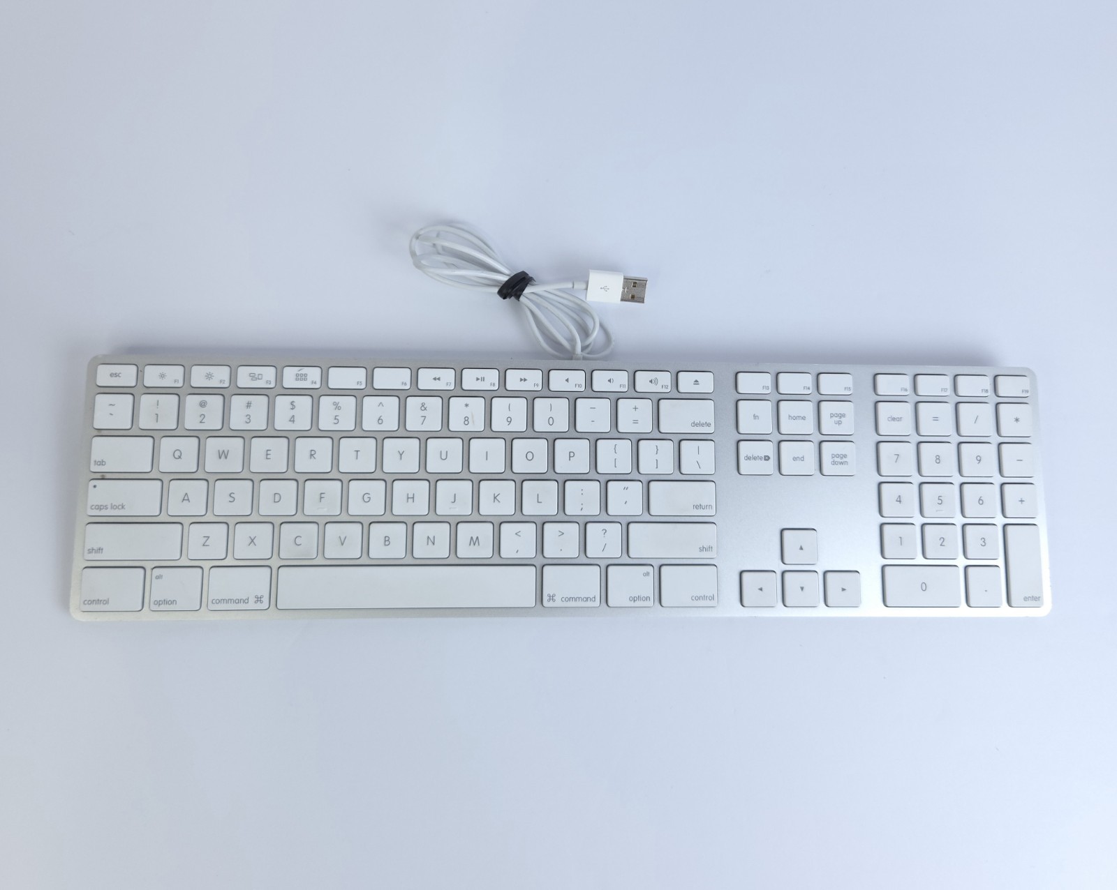 Apple USB Wired Keyboard with Numeric Keypad A 1243 White