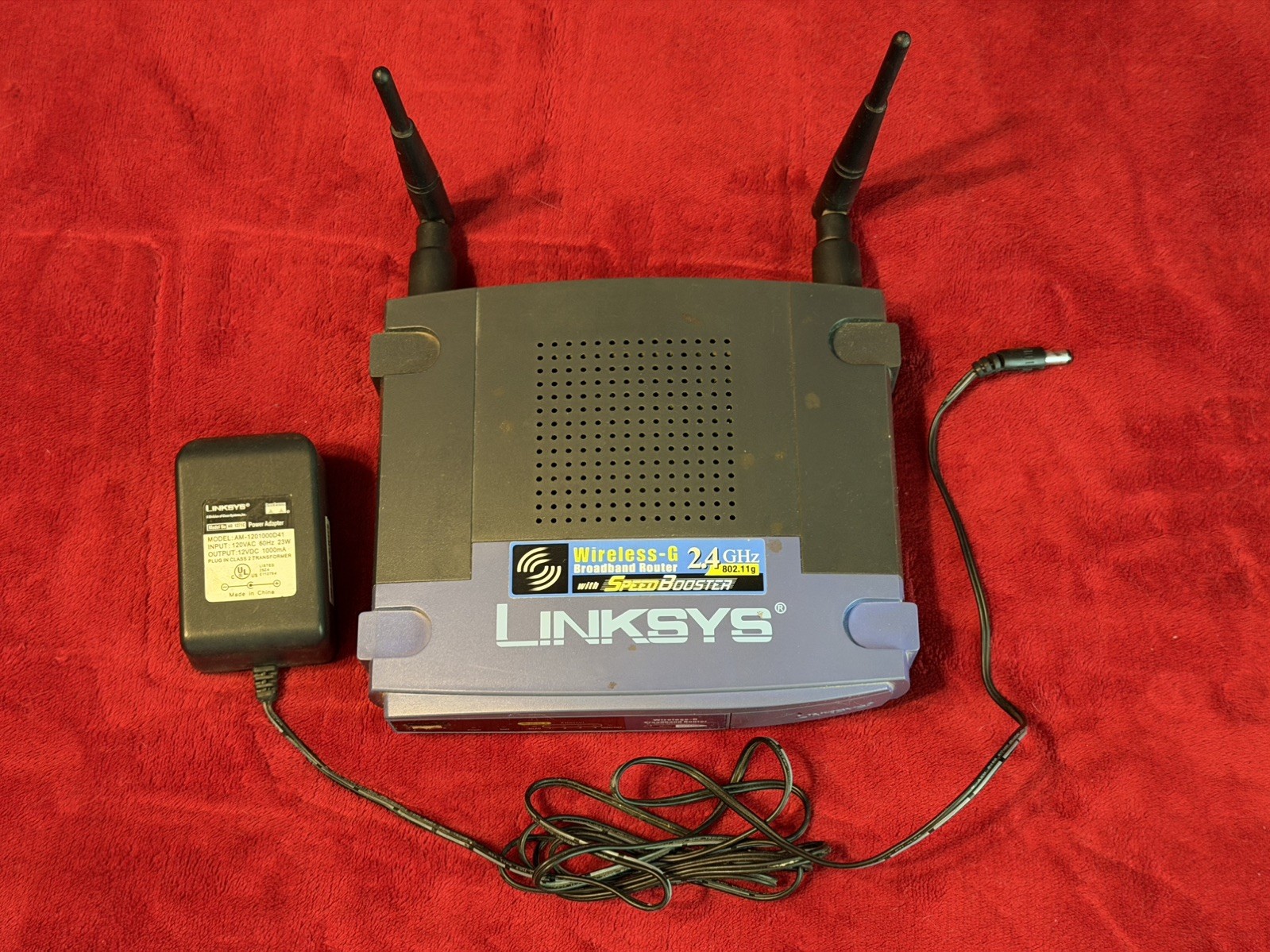 Linksys WRT54GS V2 Wireless Router 54 Mbps 4-Port SpeedBooster Black Blue