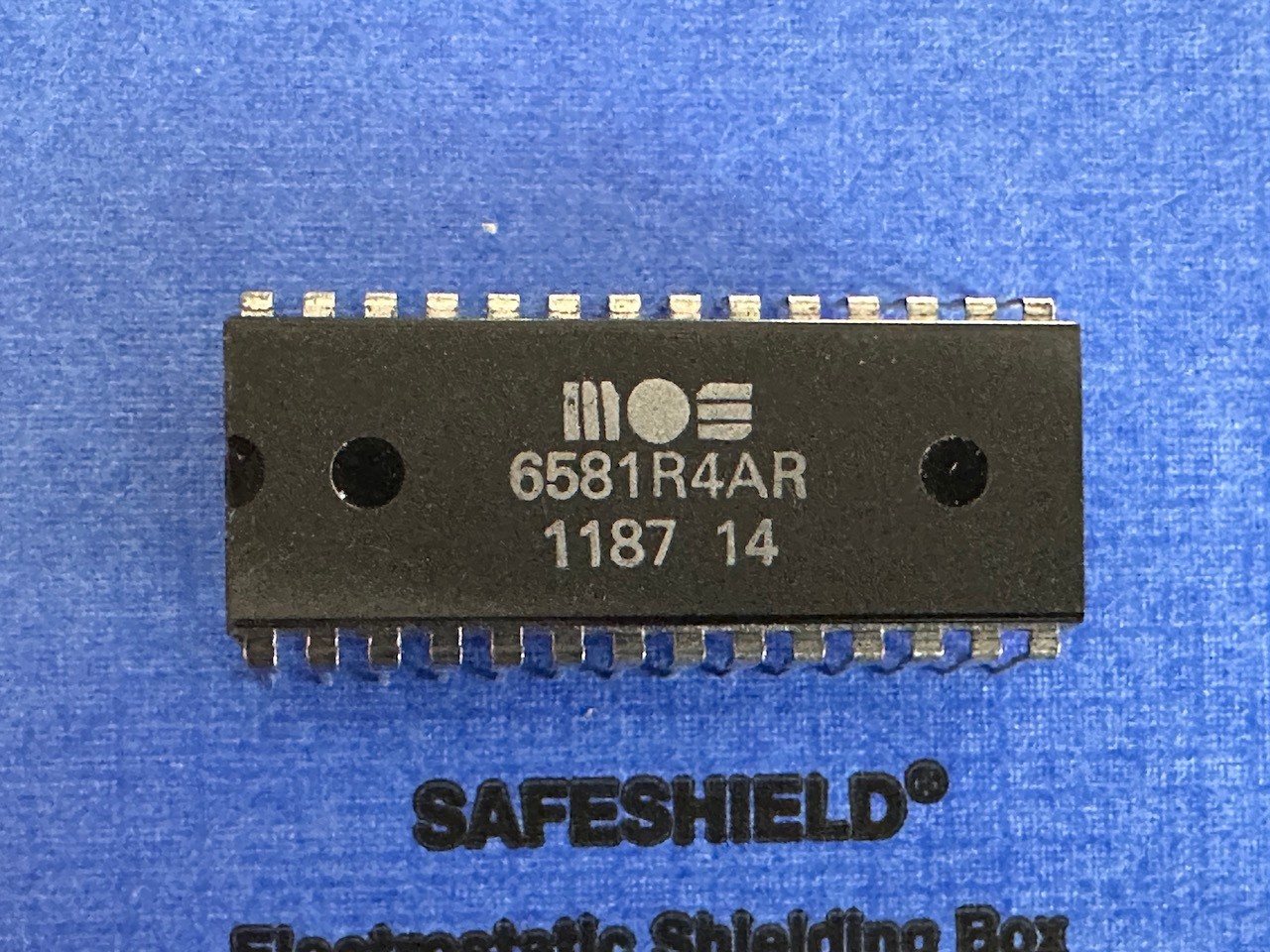 SID Sound Chip 6581R4AR Chip IC CSG / MOS, Commodore C64 # 11 87