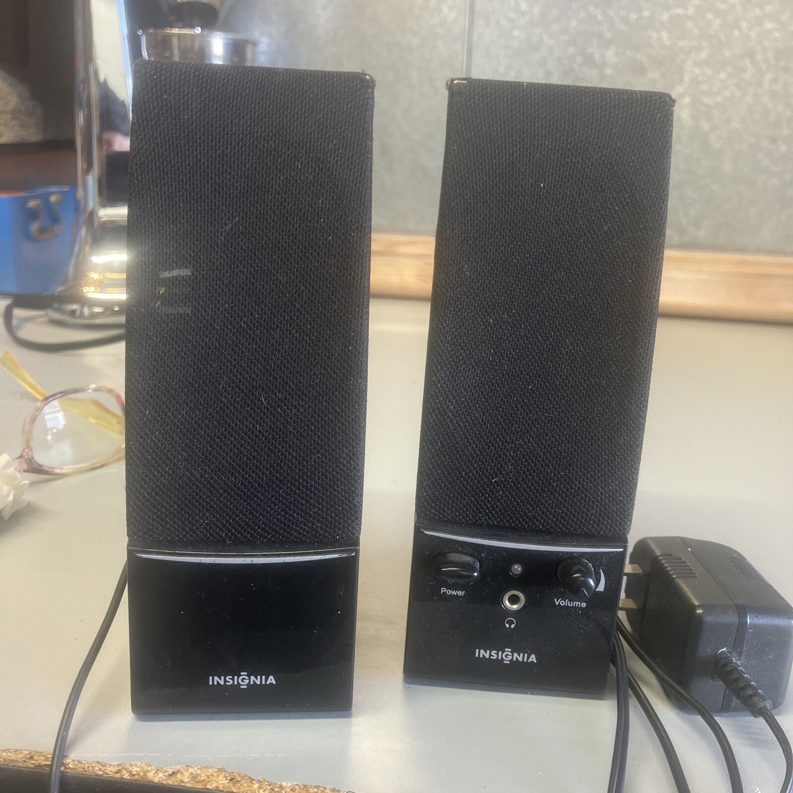 Insignia NS-PCS20 Computer Speakers