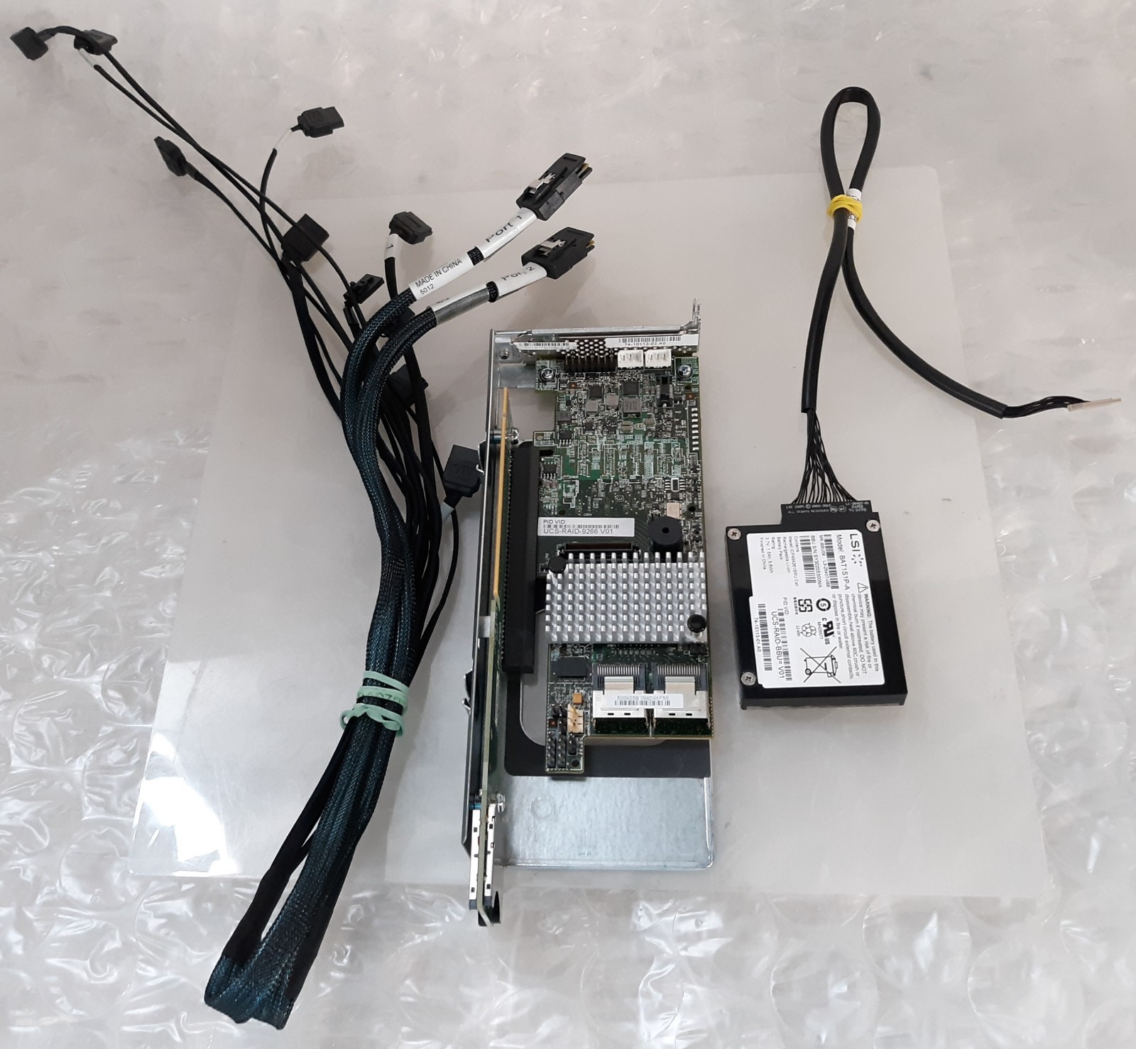 Cisco Bundle UCSC-RAID-9266 PCIe RAID Controller w/ Battery & Cables+Riser Card2