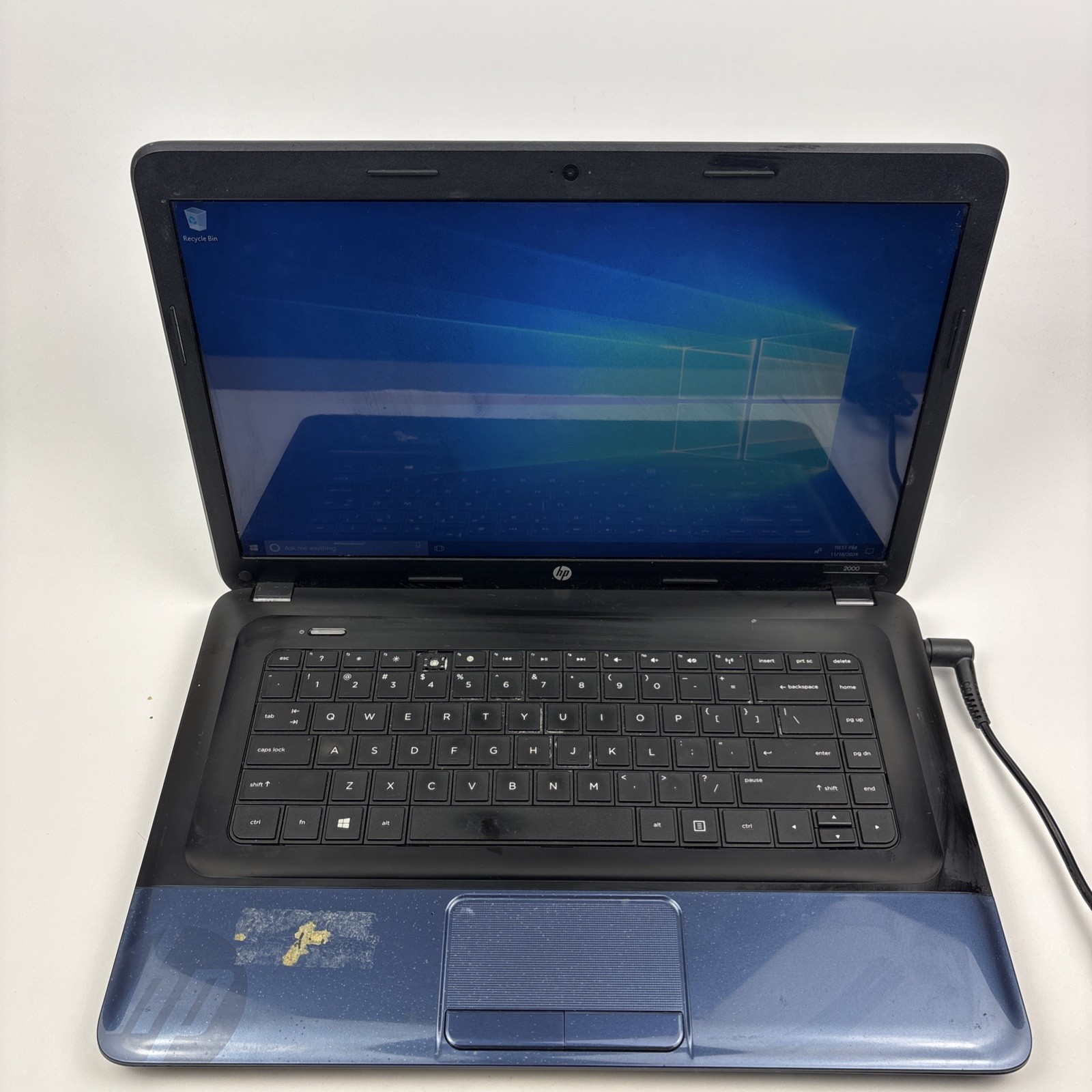 HP 2000 Laptop AMD E-300 4GB Windows 10 Parts Repair Battery Screen Issue