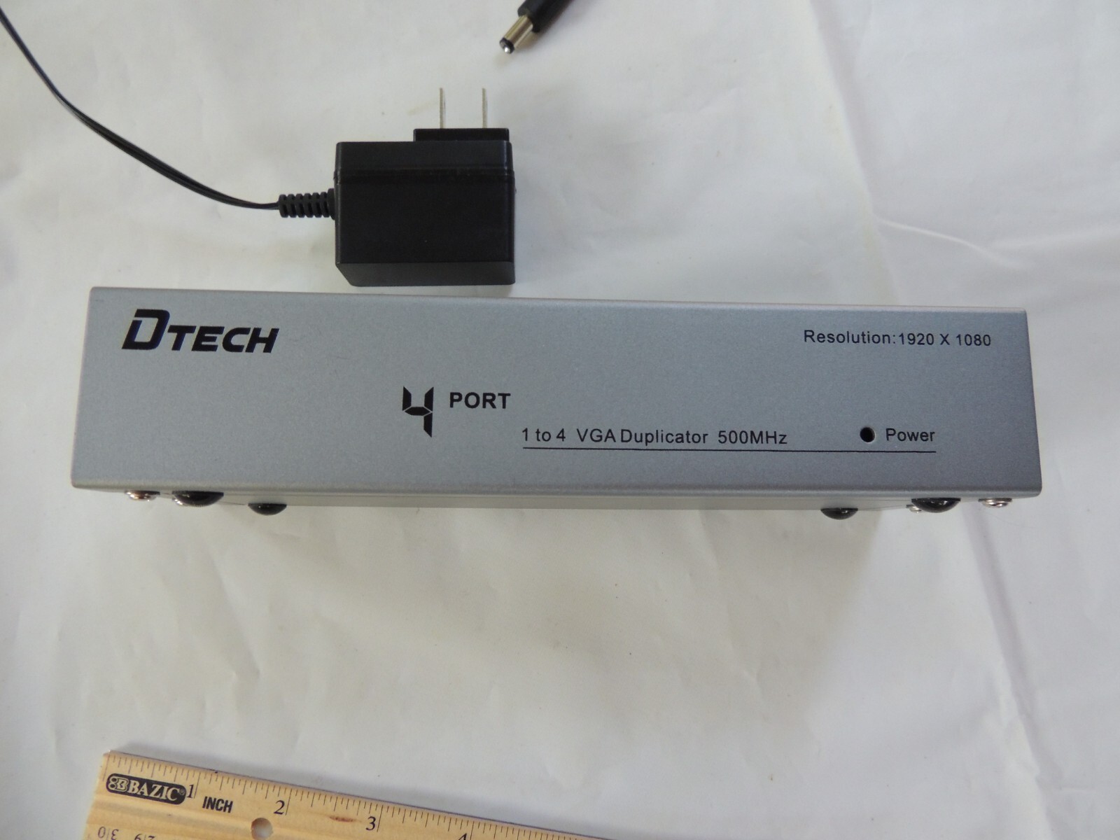 DTech 4 Port 1 to 4 VGA Duplicator 500MHz -1920x1080