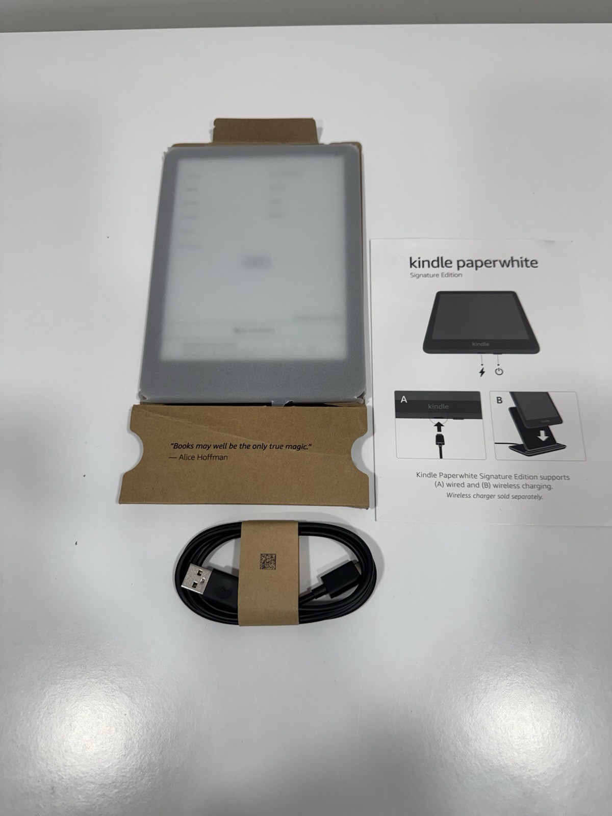 Amazon Kindle Paperwhite 12th Gen Signature Edition 32GB 7" Metallic Black
