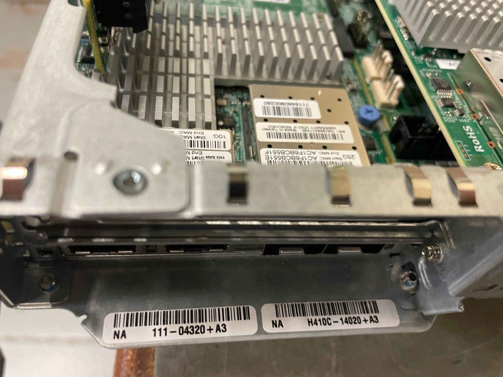 NetAPP H410C NODE h410c-14020+a3 111-04320+a3 node 2 x silver 4110 no memory