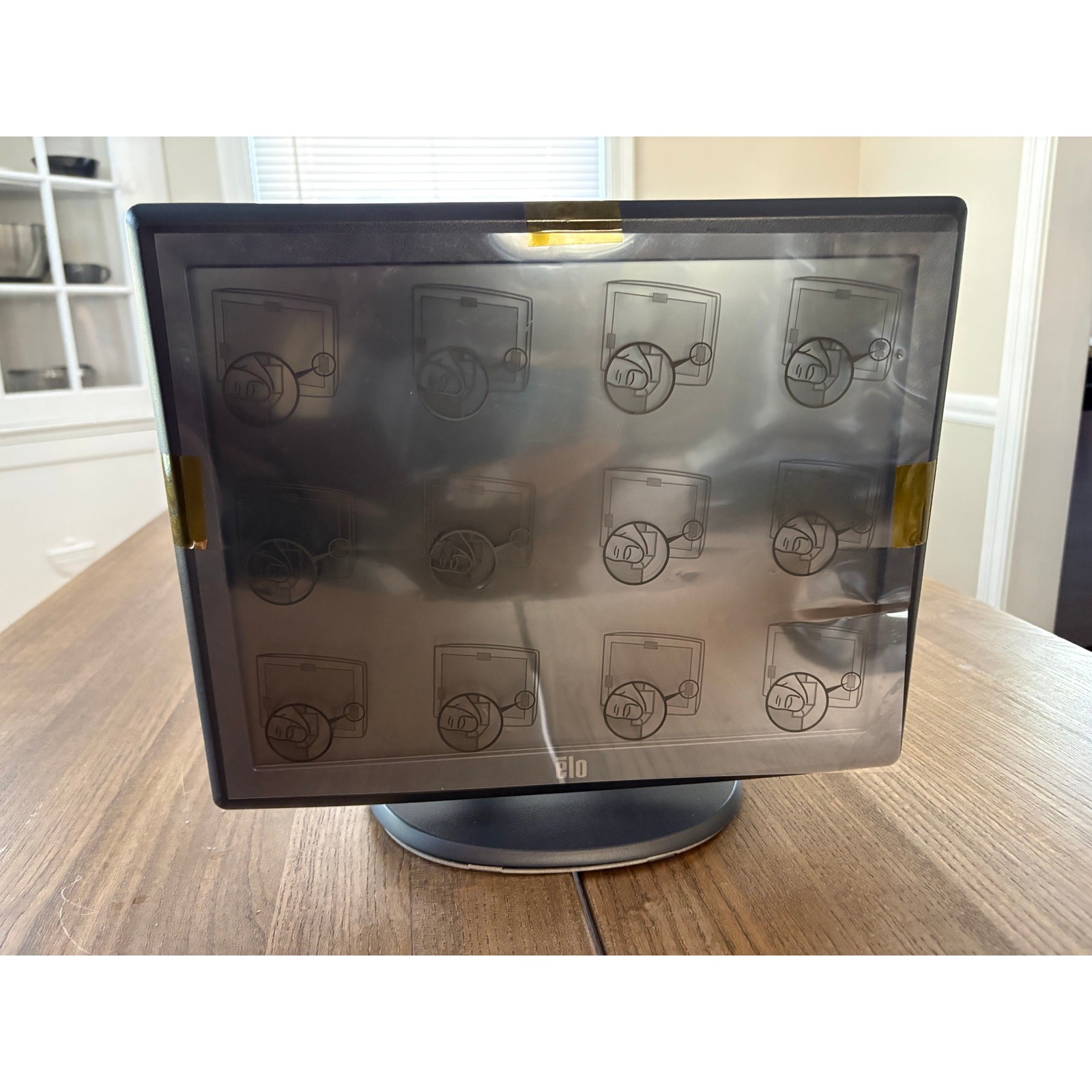 Elo Touch ET1515L 15-Inch Desktop Touchscreen Monitor Used