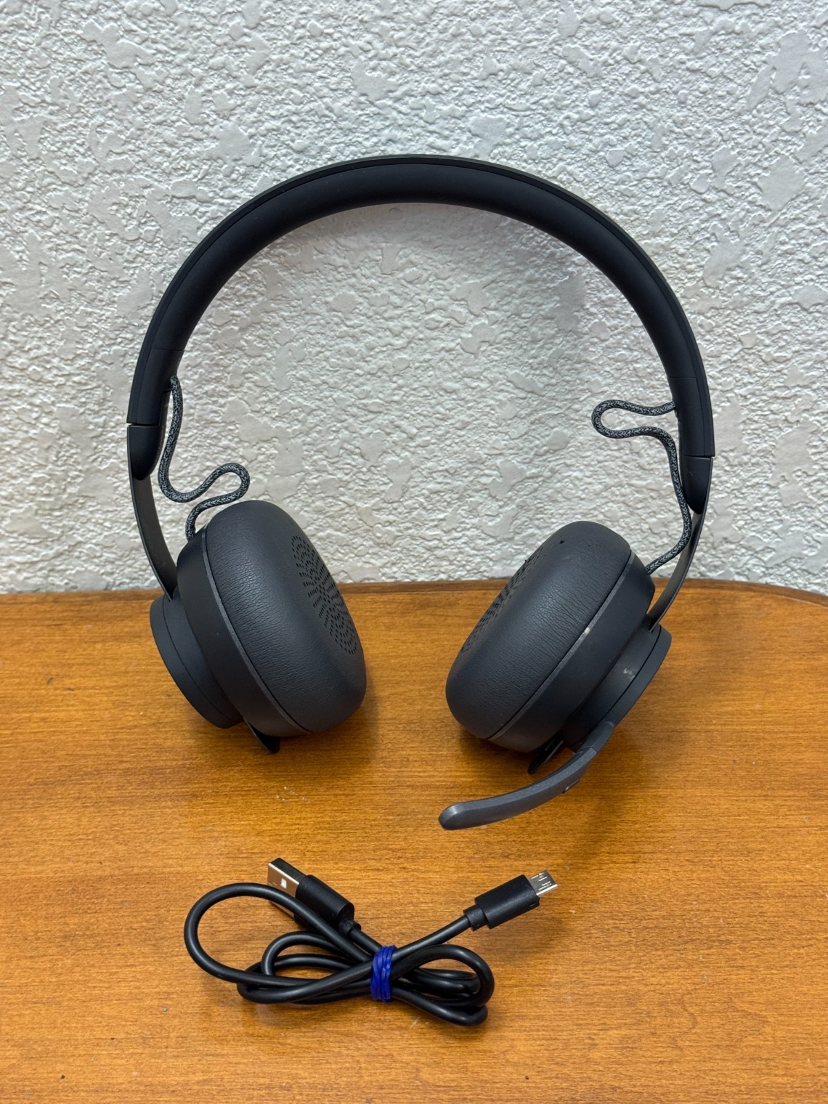 Logitech Noise Canceling Zone Bluetooth  Wireless Headset A00082, Fair