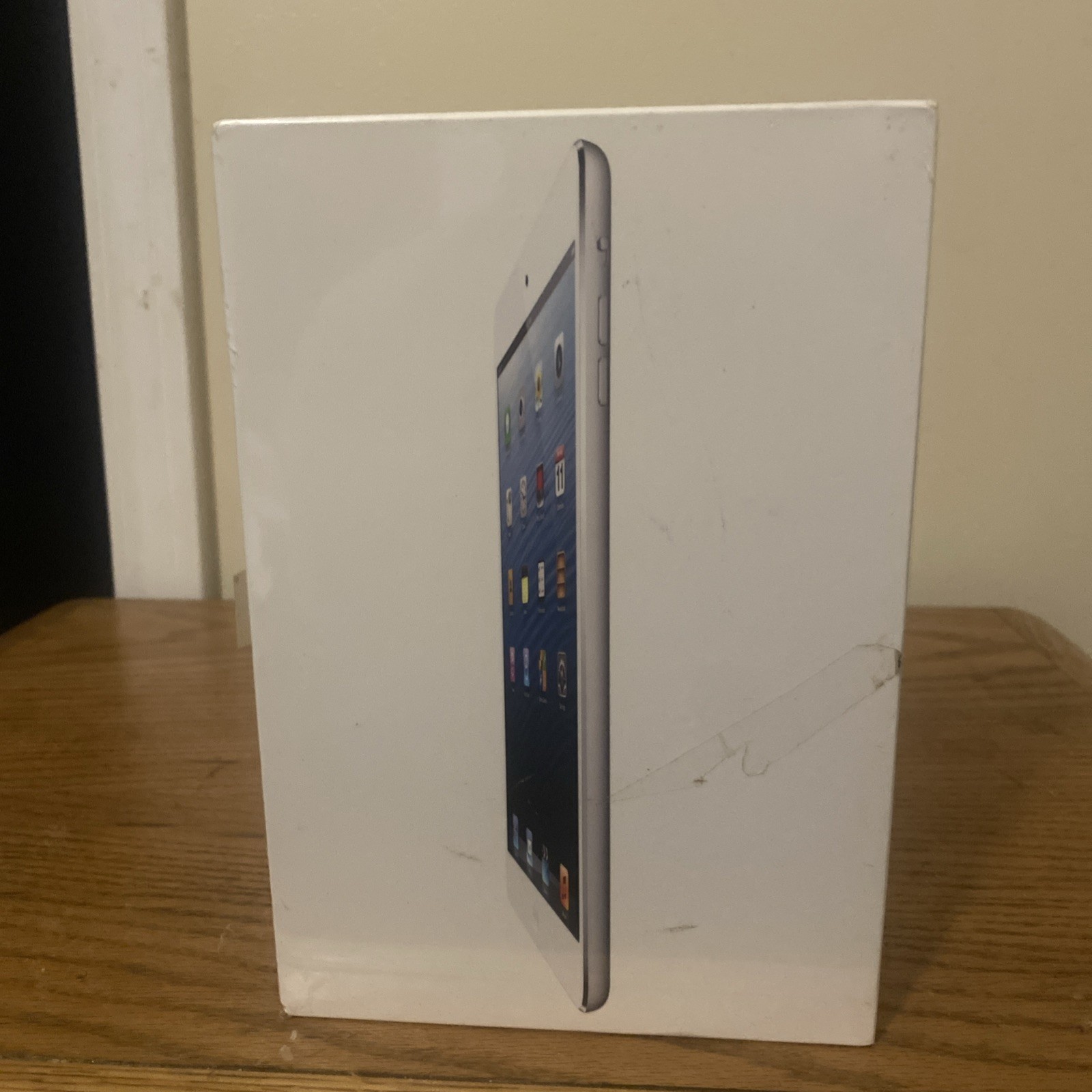 Apple iPad mini 2 - 32 GB, Wi-Fi + Cellular - Silver - Brand New In Box