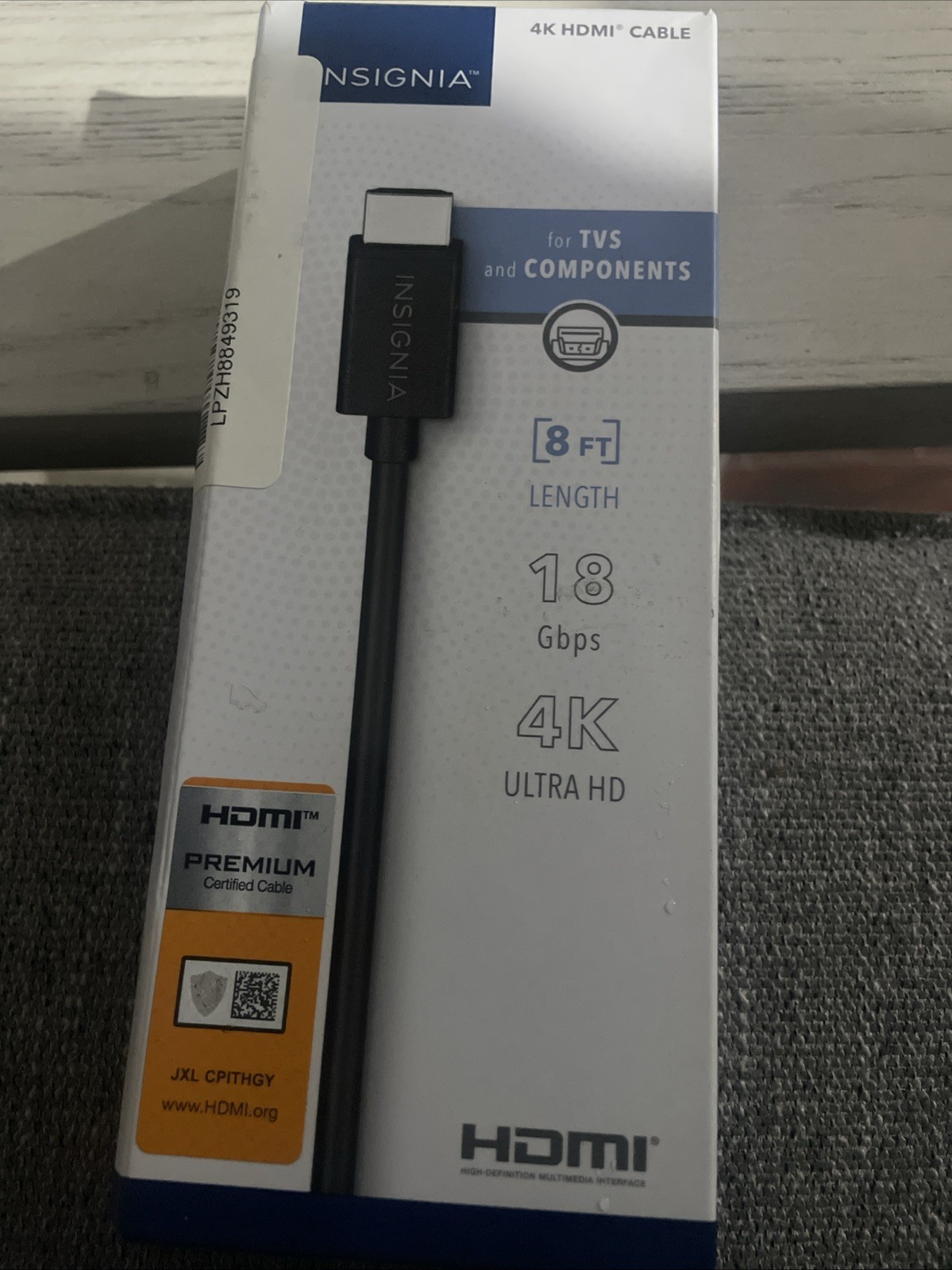 Insignia- 8' 4K Ultra HD HDMI Cable - Black