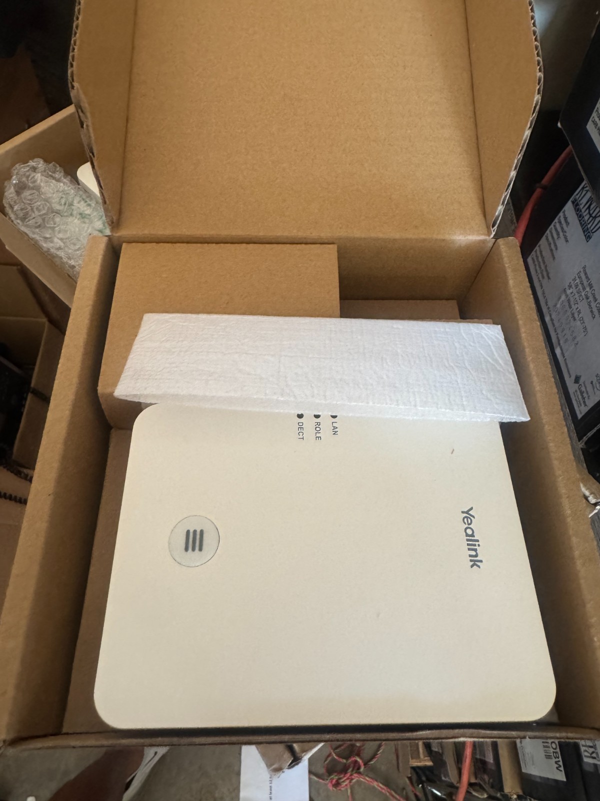 Yealink W80B DECT IP Multi-Cell Base Station 100 Handsets PoE