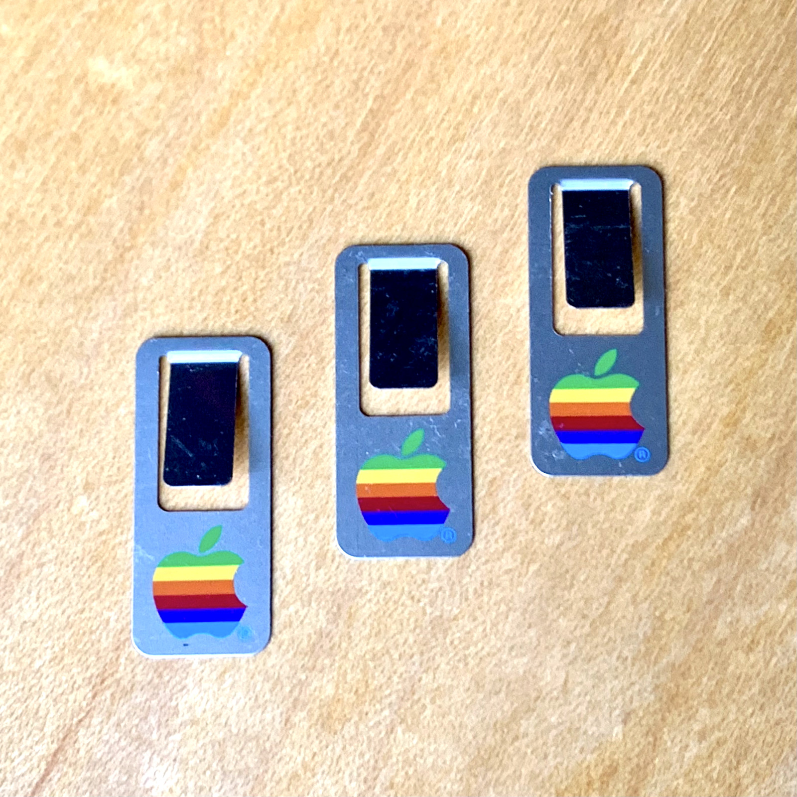 Vintage Apple Computer Rainbow Logo Metal Paper Clips (17) Macintosh NEVER USED