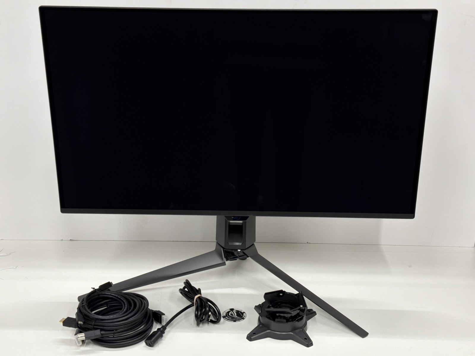 ASUS ROG Swift PG32UCDM3 32in 4K OLED 240Hz Gaming Monitor Excellent