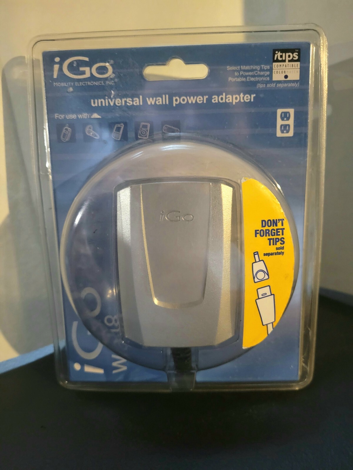 iGo Universal Wall Charger Power Adapter Multi Device AC Charger New Sealed