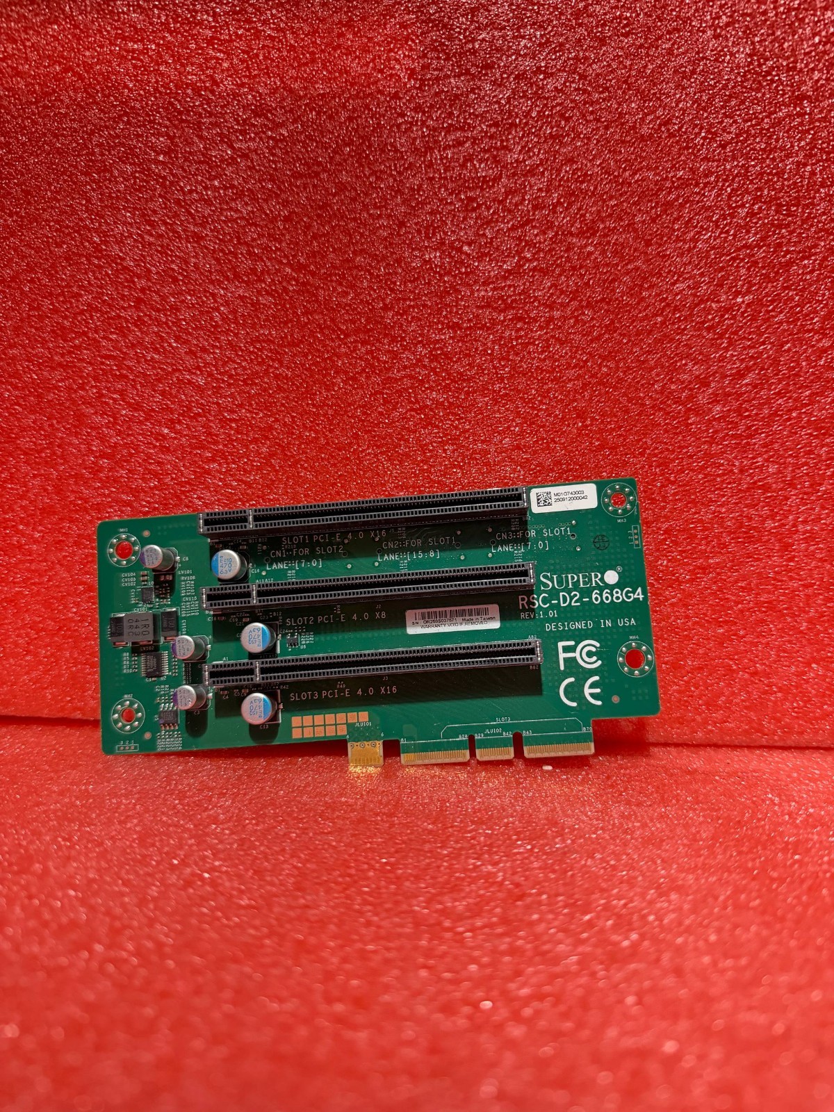 Supermicro RSC-D2-668G4 2U PCIe 4.0 x16 Riser Card