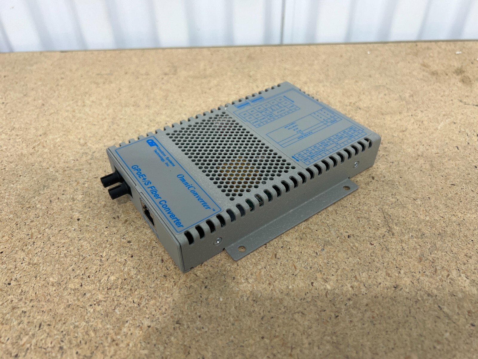 Omnitron Systems, OmniConverter GPoE+/S 10/100/1000 Media Fiber Converter