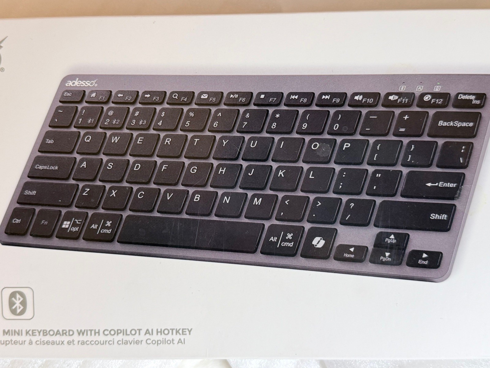 Adesso EasyTouch Wireless Keyboard with CoPilot AI Hotkey
