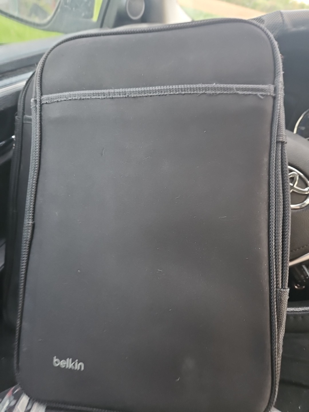 Belkin 11" Notebook Sleeve b2b081-000