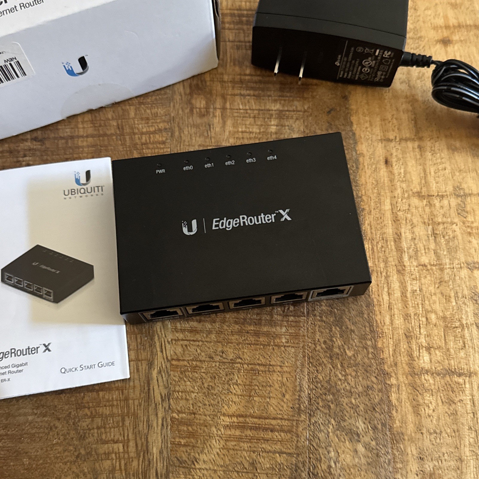Ubiquiti Networks ER-X EdgeRouter X 5-Port Router W/ Box And Power Supply