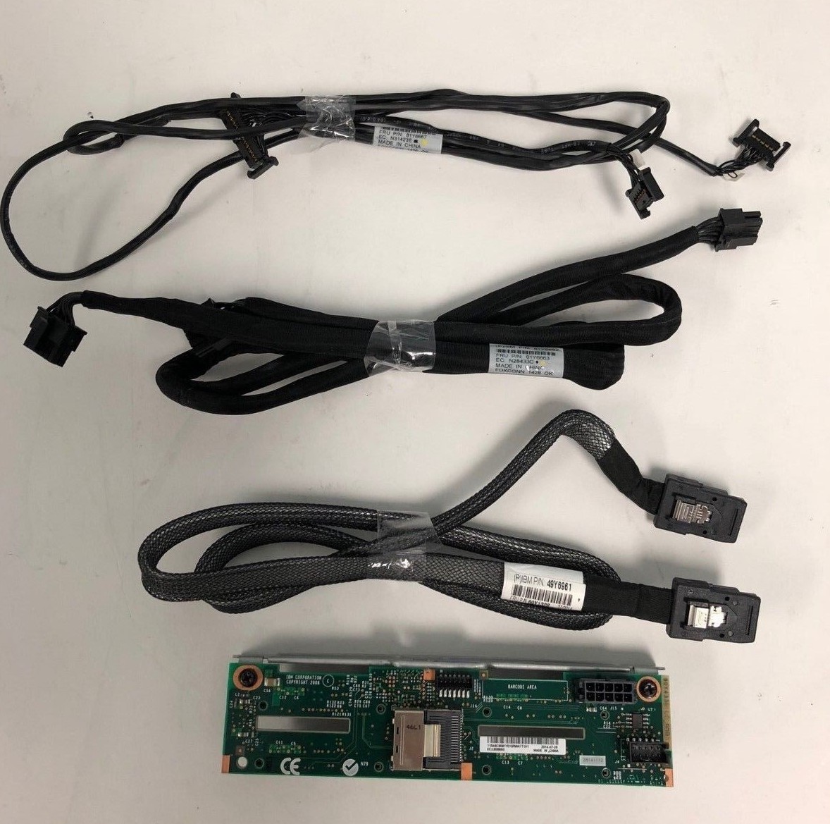IBM 94Y7587 2.5" BackPLANE KIT- With 3 CableS 81Y6667 81Y6663 69Y1328 7914