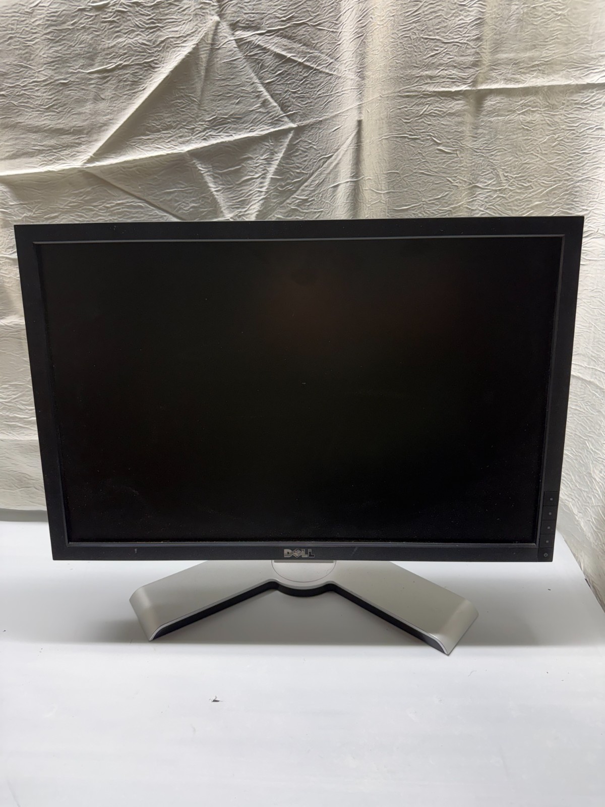 Dell UltraSharp 22" Widescreen LCD Monitor DisplayPort DVI VGA USB Hub Tested