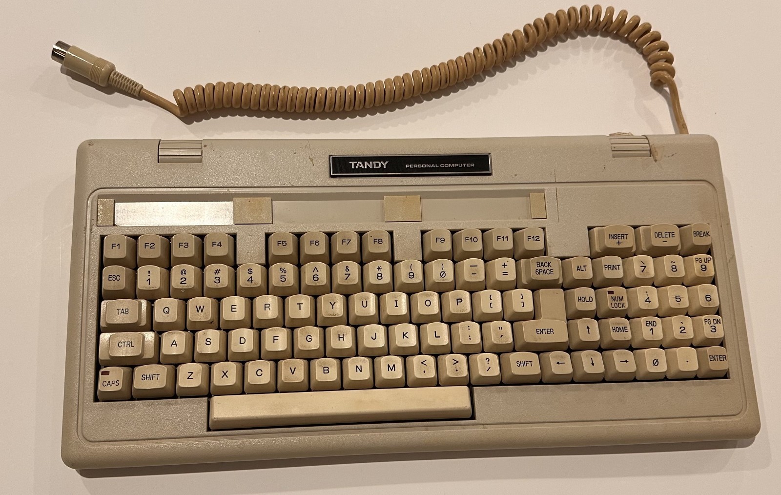 Tandy 1000 Personal Computer Keyboard 8-Pin DIN Radio Shack Vintage Untested
