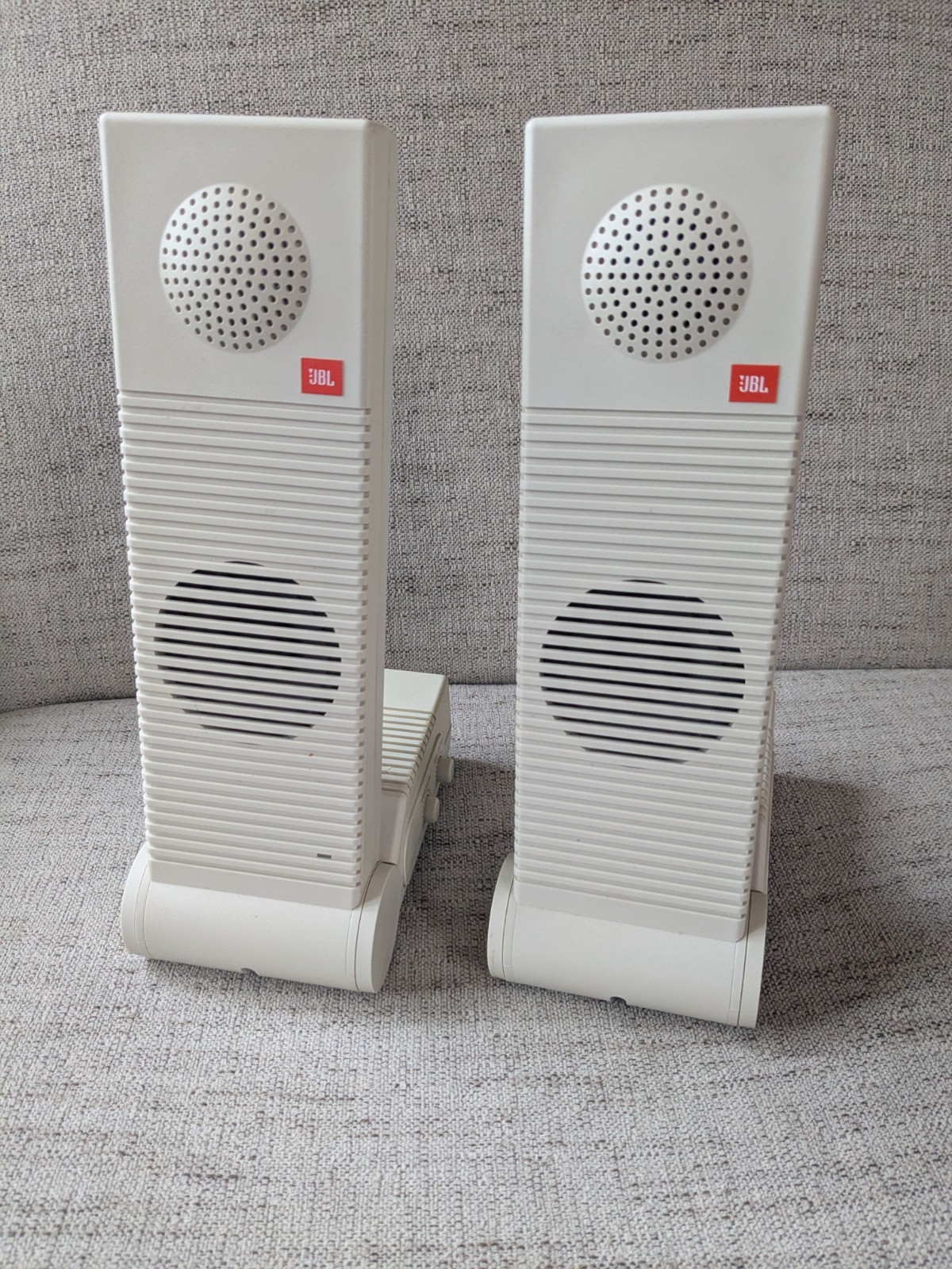 JBL Media 2  Speakers - Rare Vintage Speaker Set • AS-IS FOR PARTS 