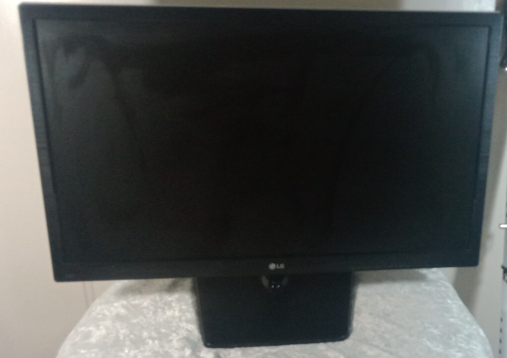 LG 22" Monitor 22MC37D-B With Stand