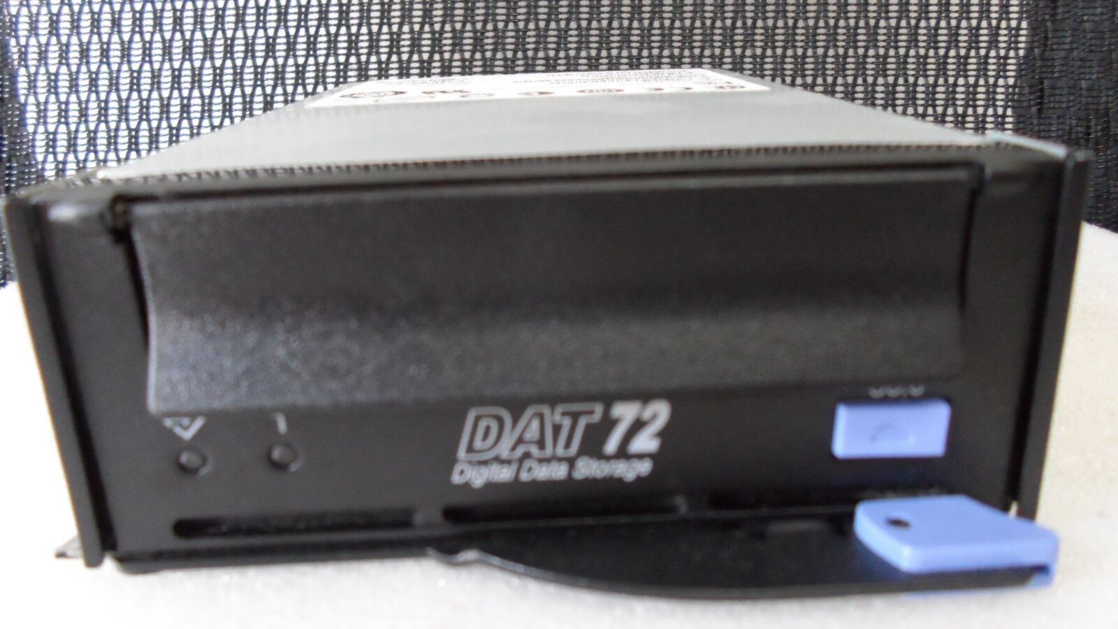 IBM DAT72 USB internal tape drive with cage 49Y9881 49Y9882 EB625R#400