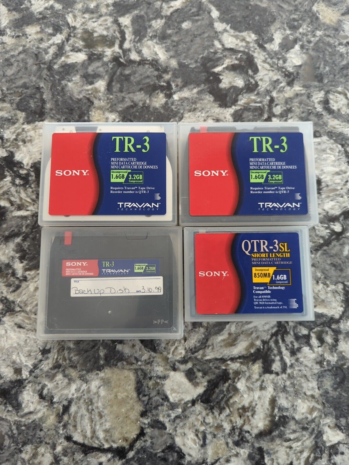 lot of 4 Sony TR-3 QTR-3 SL tape backups 850/1.6 GB 1.6/3.2GB