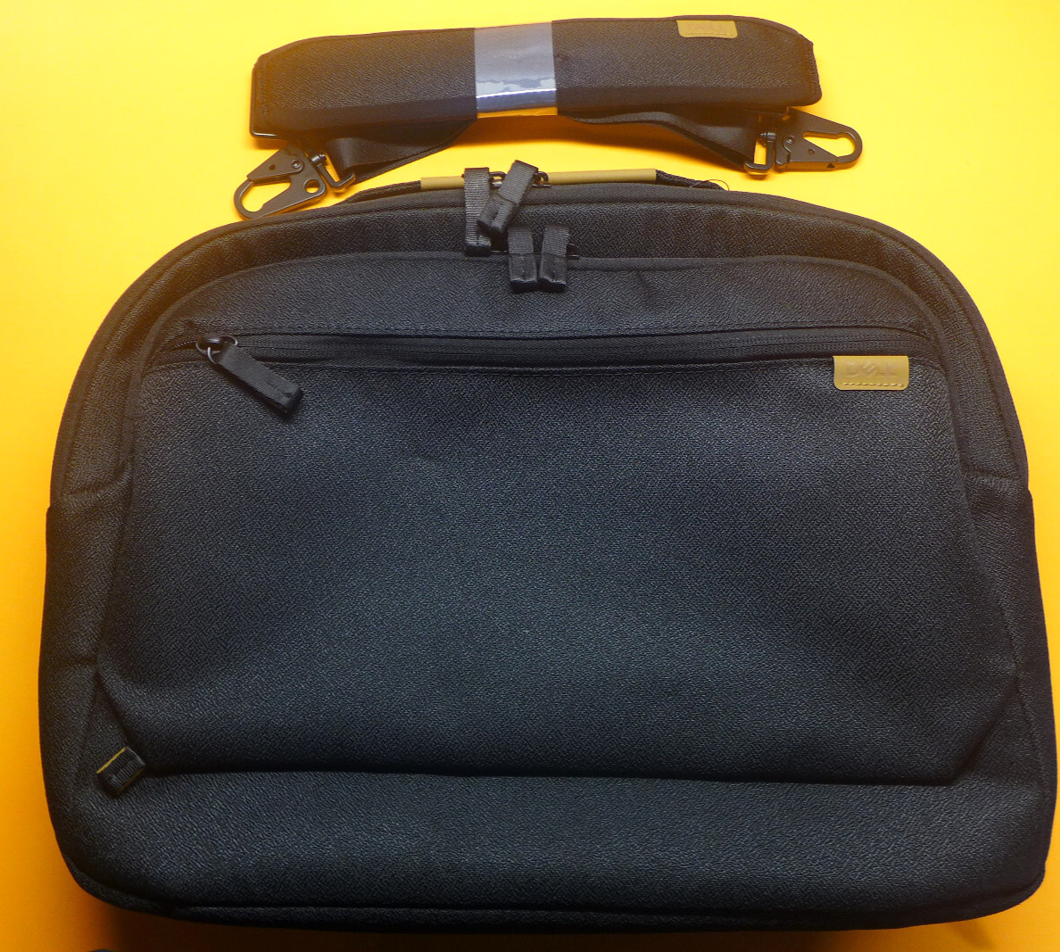 New Dell CC7625 Pro 14-16 Premium EcoLoop Briefcase Notebook Pocket R829W